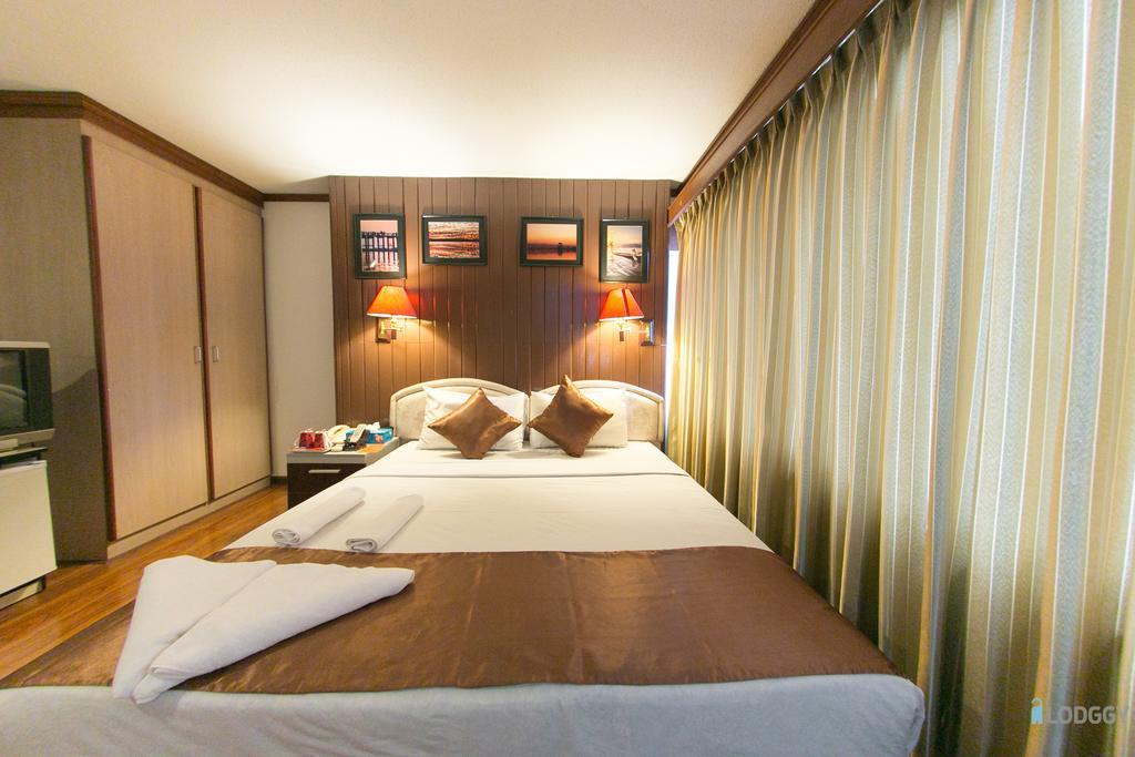 Bed and Breakfast Backpackerz @ Orchid Yangón Exterior foto