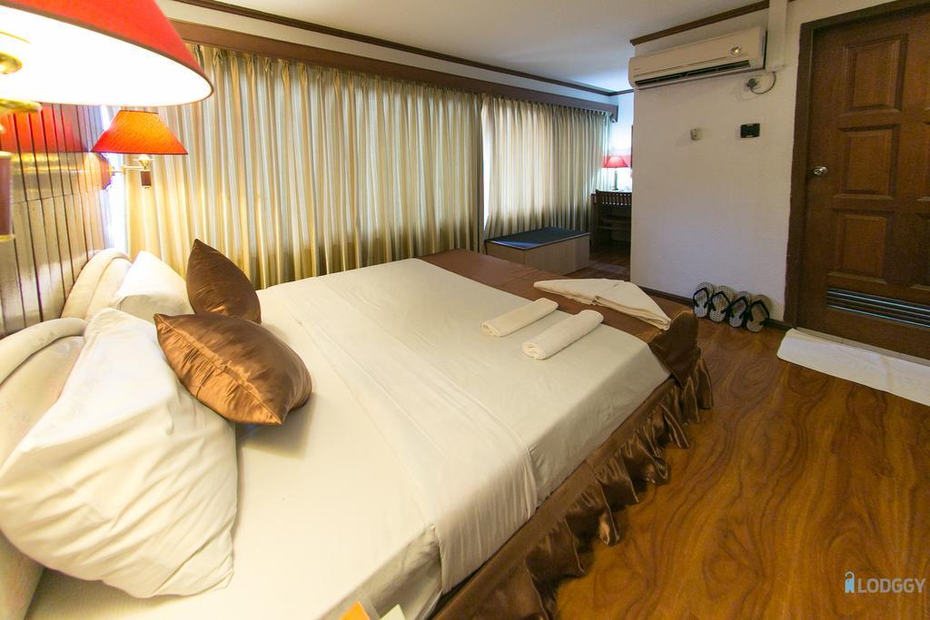 Bed and Breakfast Backpackerz @ Orchid Yangón Exterior foto