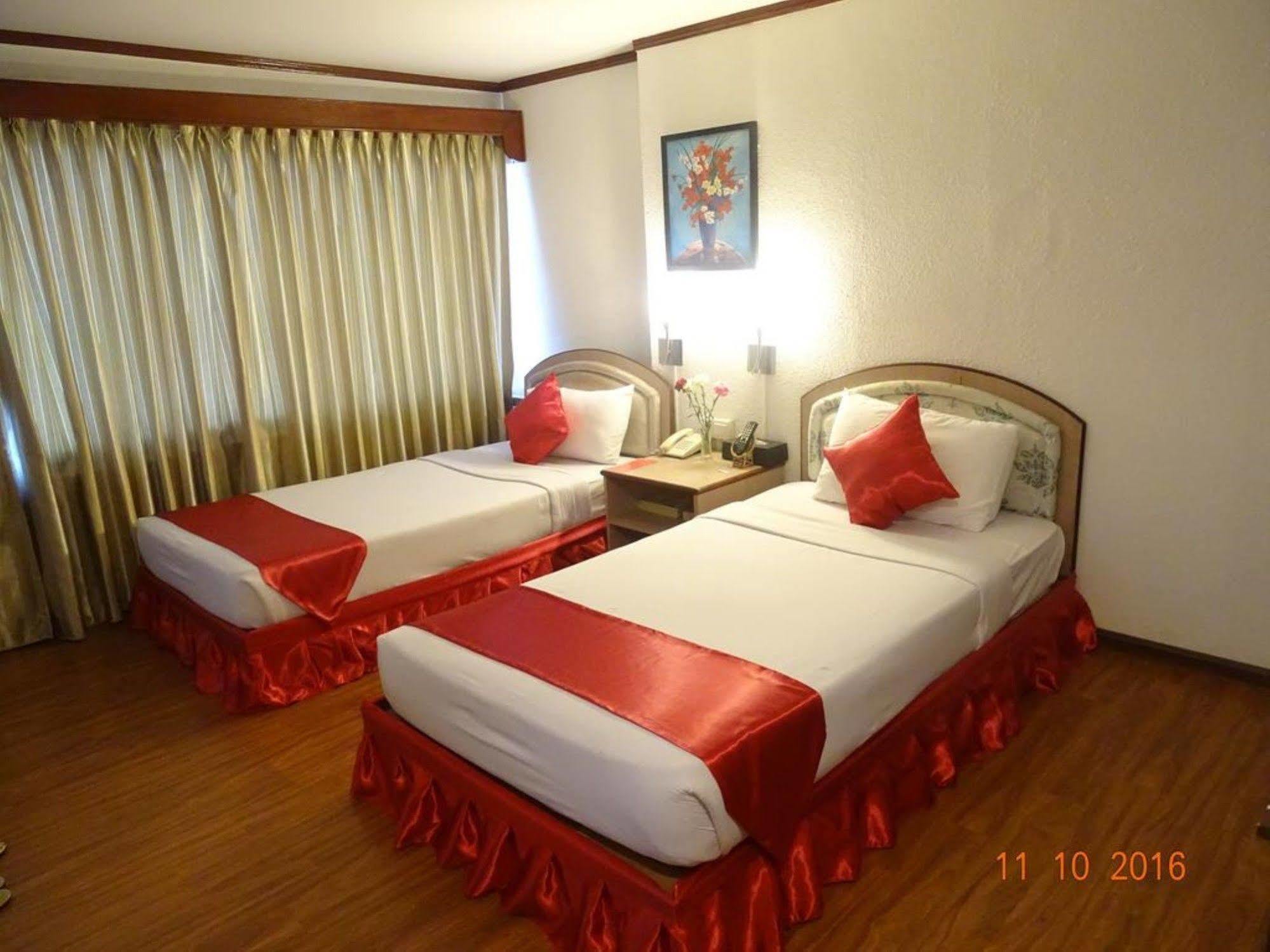 Bed and Breakfast Backpackerz @ Orchid Yangón Exterior foto