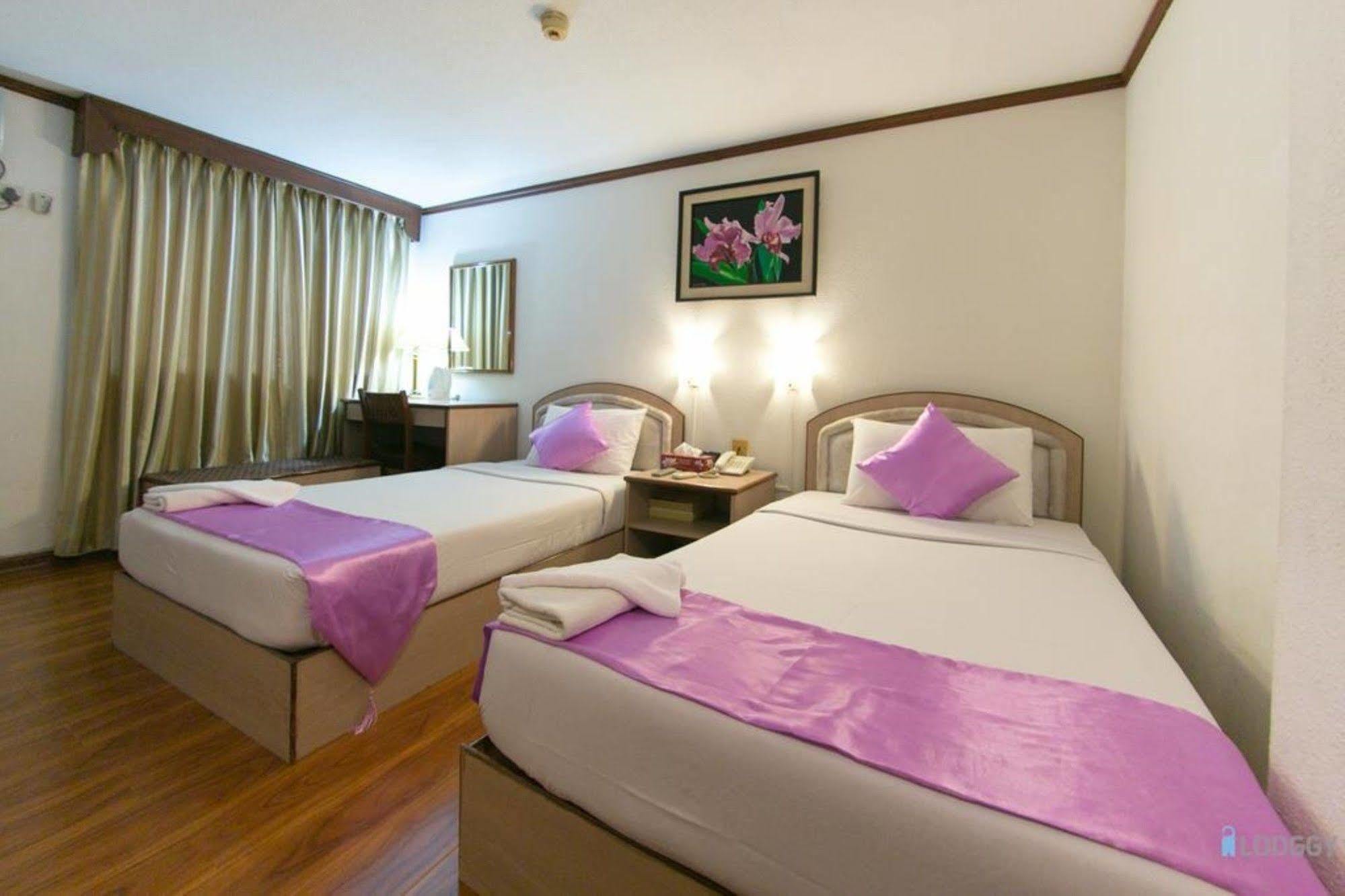 Bed and Breakfast Backpackerz @ Orchid Yangón Exterior foto